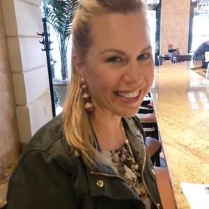 Meet your Posher, Lisa